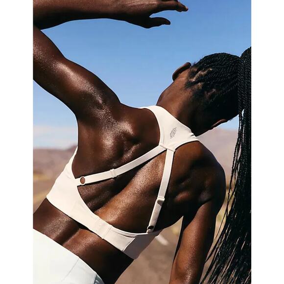 NWT Free People Movement Find Your Way Sports Bra in Eggnog - Picture 2 of 7